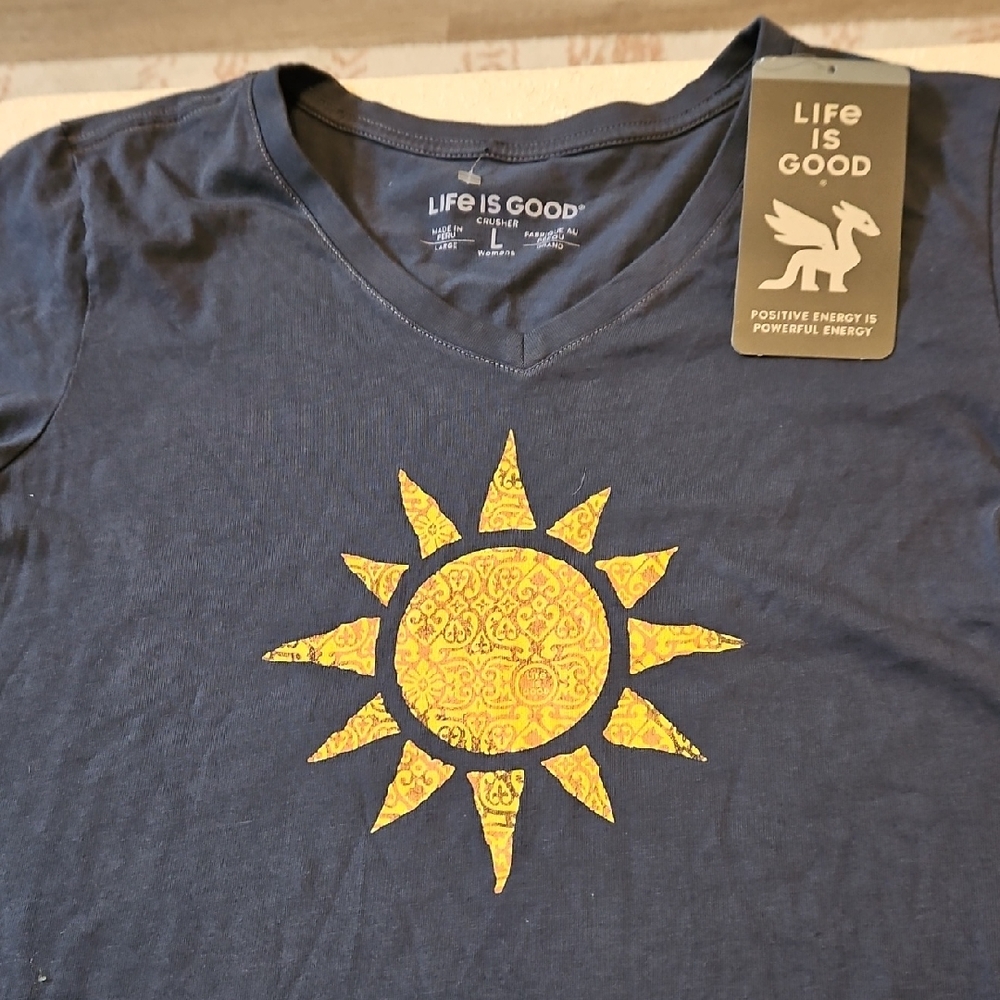 Life Is Good Unisex Dark Blue Tee with Yellow Sun Design. NWT